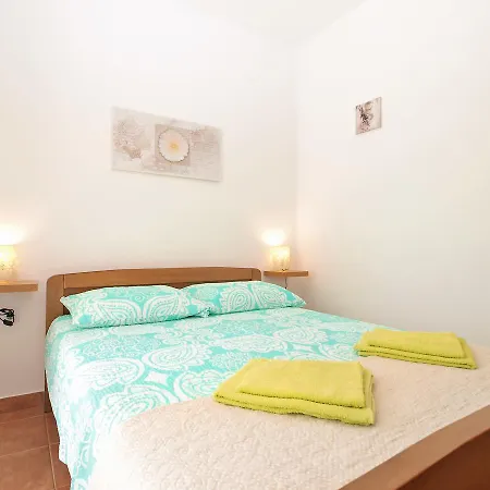 Ljiljana 1733 Apartment